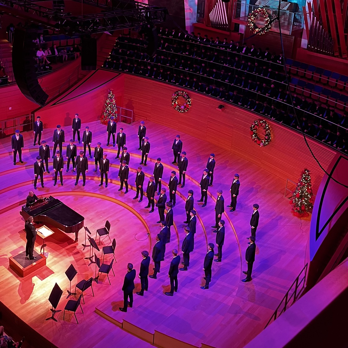 Rockhurst High School Choirs Present

Christmas at the Kauffman Center
